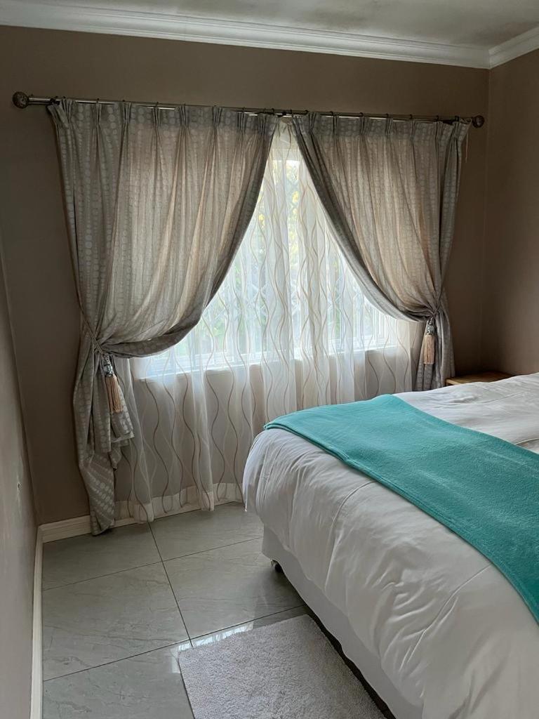 White House Lodge In Scotburgh Scottburgh Ngoại thất bức ảnh